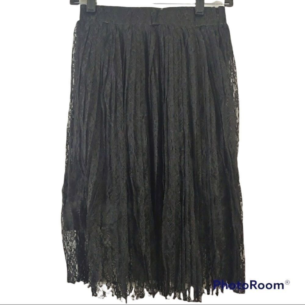 Maniju L black lace skirt NWT